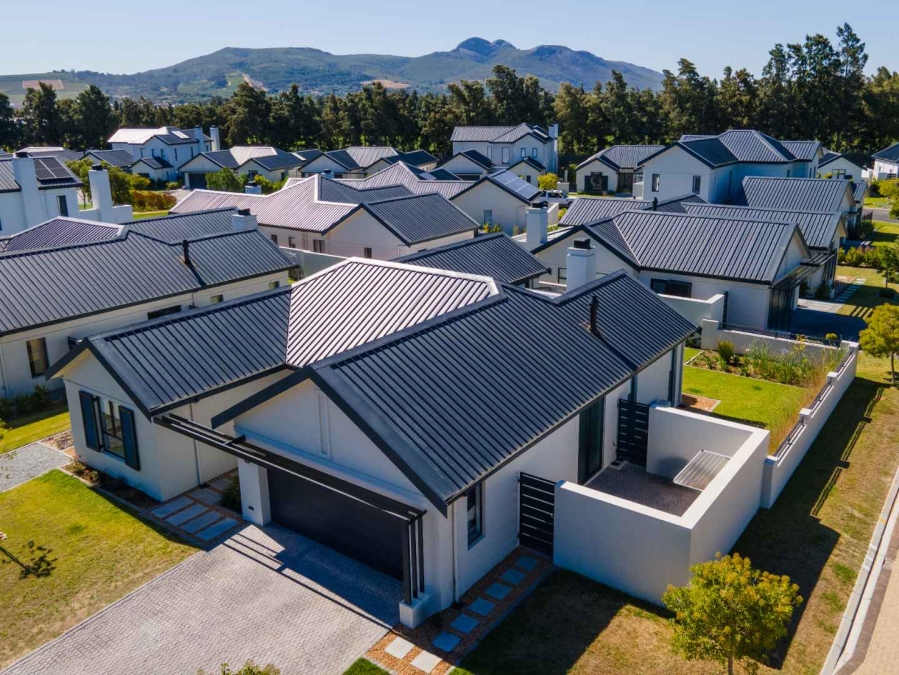 To Let 3 Bedroom Property for Rent in Val De Vie Estate Western Cape